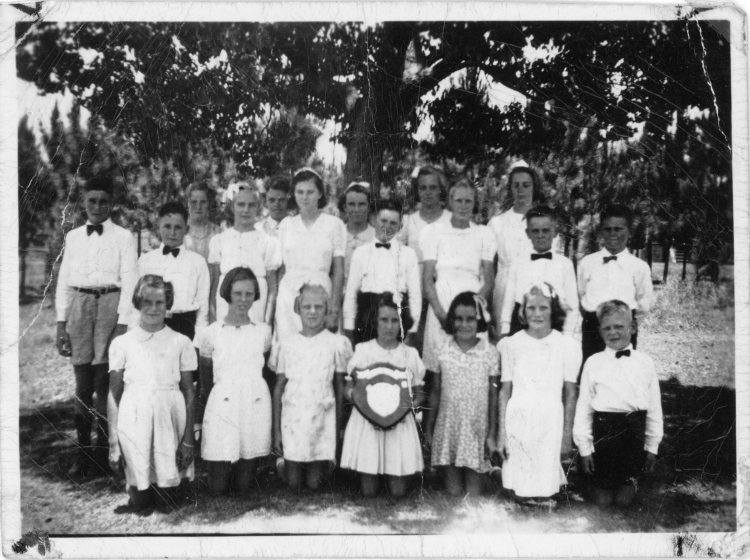 Kandanga School choir 1945 - Gympie Regional Libraries