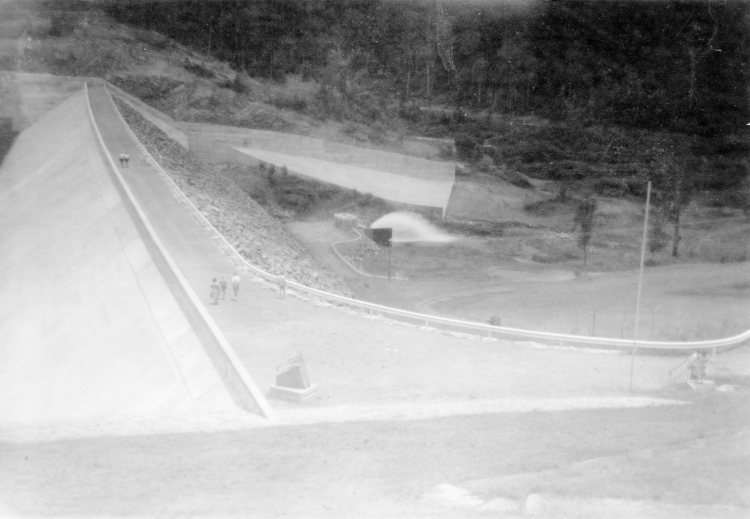 Borumba Dam - 1965 - Gympie Regional Libraries