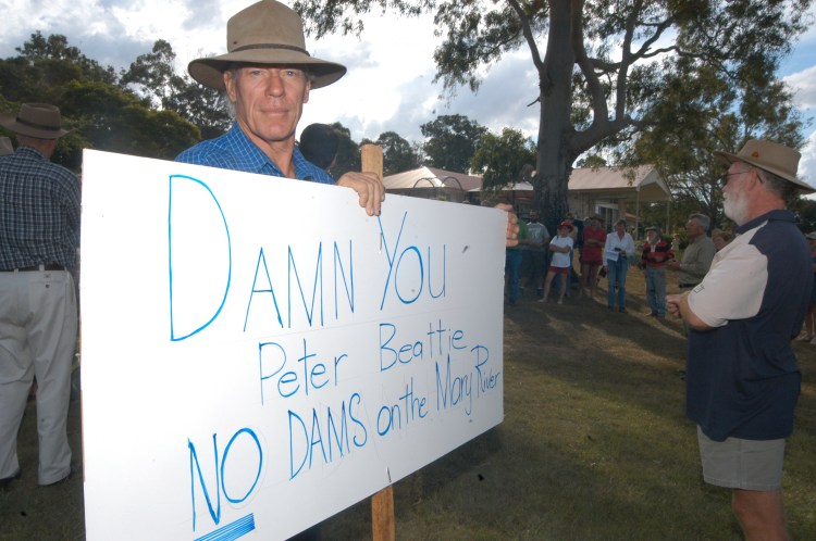Traveston Dam protest - April 2006 - Gympie Times collection