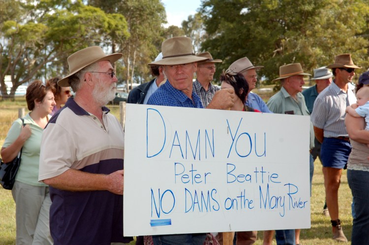 Traveston Dam protest - April 2006 - Gympie Times collection