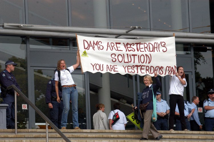 Anti Dam protesters at the Entertainment centre and the ALP state conference - Traveston Dam protest - June 2006 - Gympie Times collection