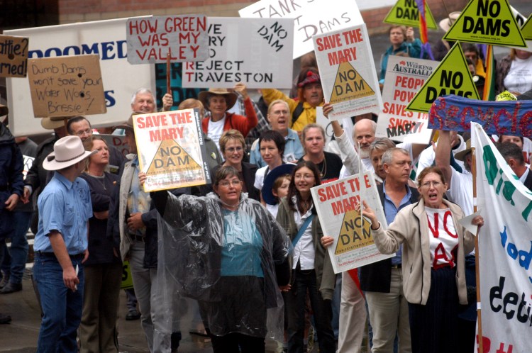 Anti Dam protesters at the Entertainment centre and the ALP state conference - Traveston Dam protest - June 2006 - Gympie Times collection