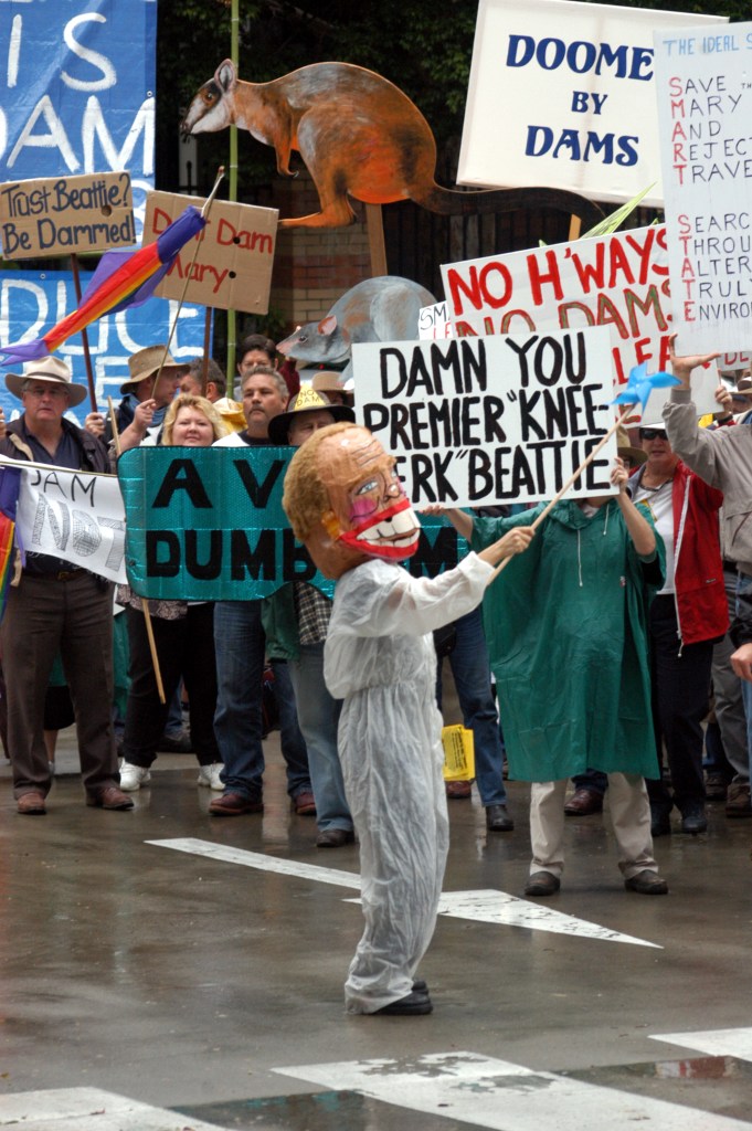 Anti Dam protesters at the Entertainment centre and the ALP state conference - Traveston Dam protest - June 2006 - Gympie Times collection