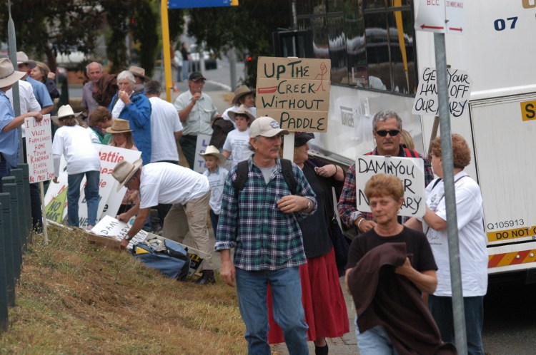 Another bus load of people arrive at the Anti Dam Rally in Brisbane - Traveston Dam protest - June 2006 - Gympie Times collection