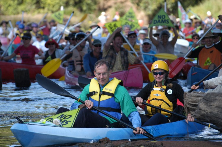 Greens Senator Bob Brown - Traveston Dam protest - May 2006 - Gympie Times collection